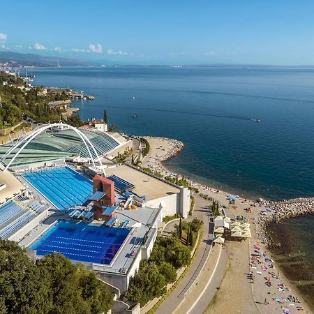 Apartment Rijeka With Sea View Exteriör bild