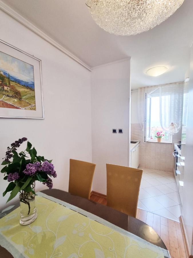 Apartment Rijeka With Sea View Exteriör bild