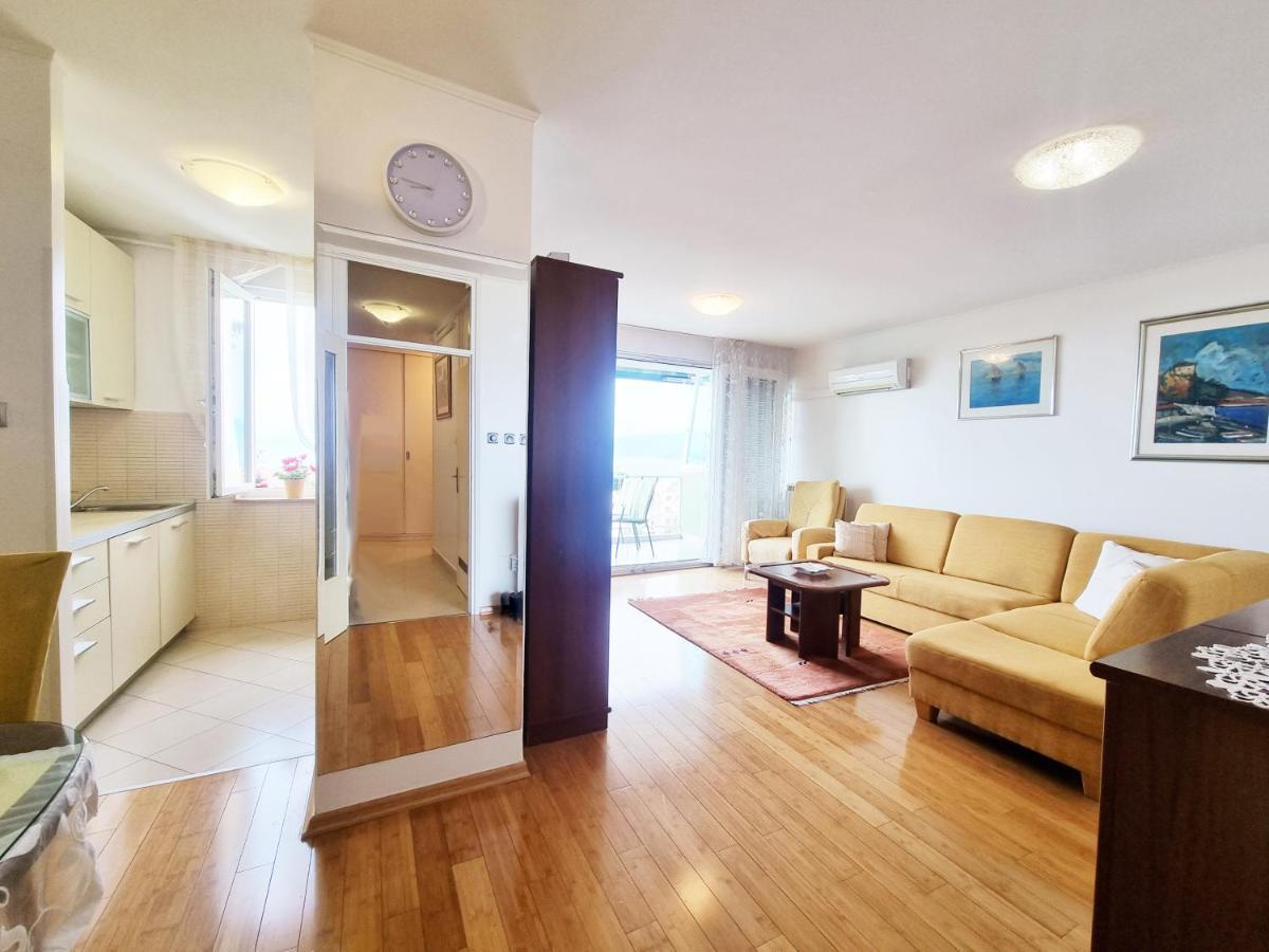 Apartment Rijeka With Sea View Exteriör bild