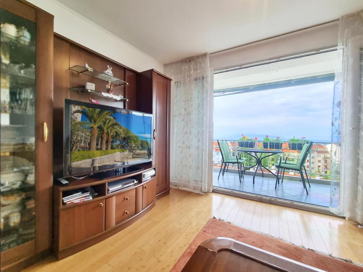 Apartment Rijeka With Sea View Exteriör bild