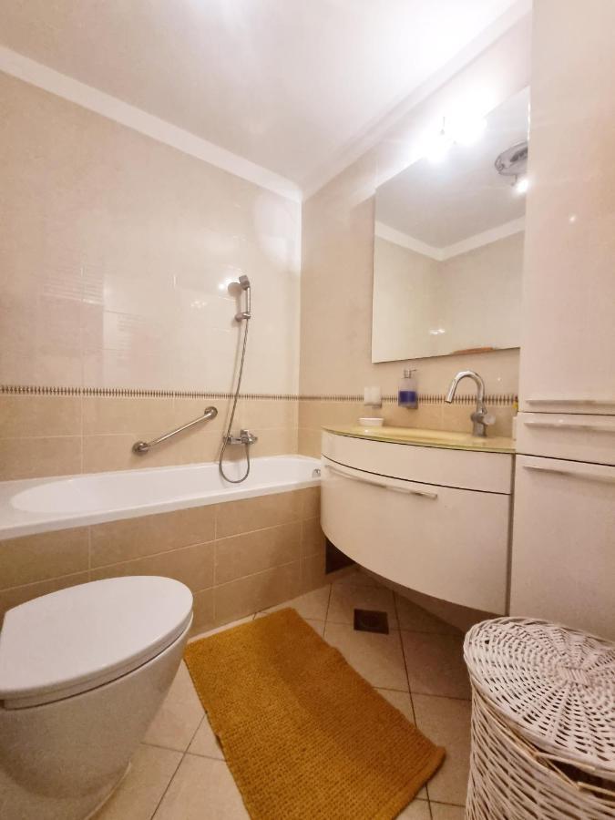 Apartment Rijeka With Sea View Exteriör bild